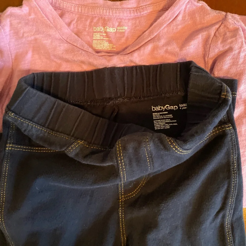Gap Outfit purple long sleeve butterfly shirt pull on jeans size 4T